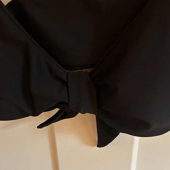 Elegant Black Tie-Front Bikini, size S - Picture 3 of 8